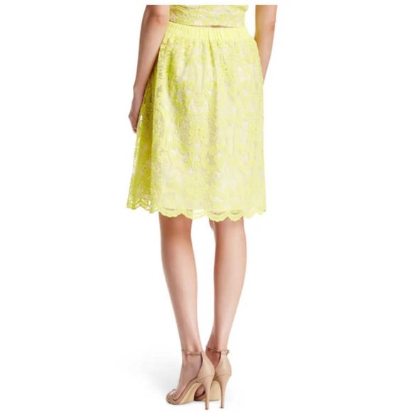 Lucy Paris Reece Scalloped Lace Skirt Size M Neon Yellow - Picture 5 of 11